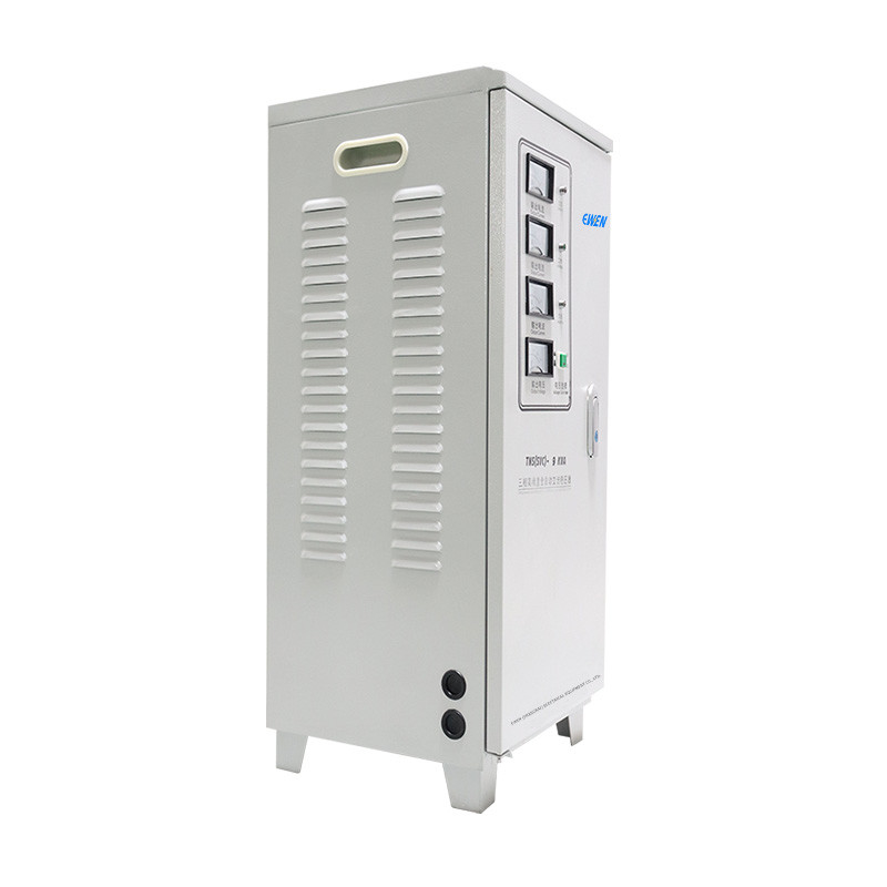 9KVA Stabilisateur de tension à trois phases 380V 400V 440V 480V régulateur de puissance CA Personnalisation acceptable