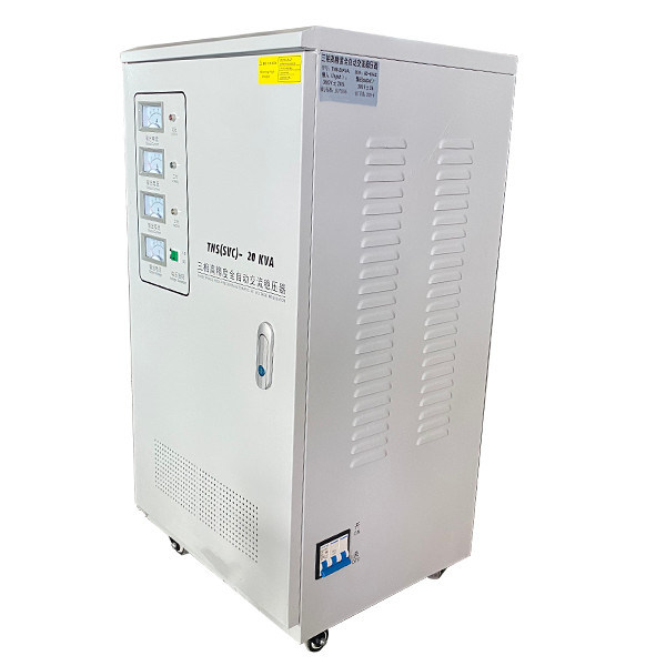 Type triphasé régulateur de tension de moteur servo à C.A. 50-60Hz de TNS-20KVA à haute précision de Full Auto