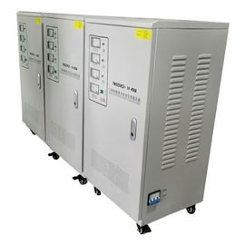 Efficacité élevée de travail du matériel électrique AVR de capacité automatique du régulateur de tension 30KVA